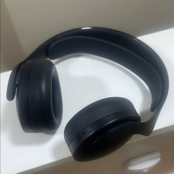 Headphones with Padded Comfort and Minimalist Design for gaming